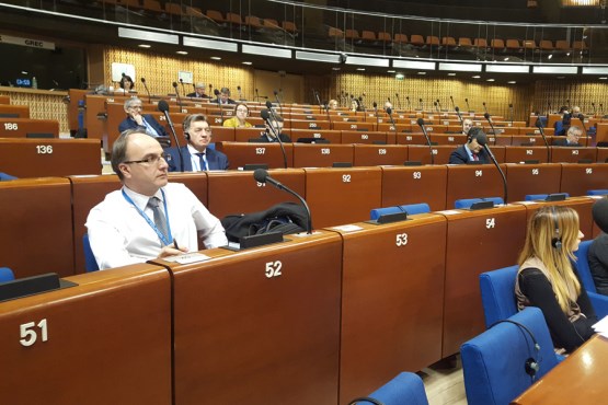 U Parlamentarnoj skupštini Vijeća Evrope usvojena Rezolucija u kojoj se BiH prvi put poziva na provođenje presuda u predmetima „Pilav protiv BiH“ i „Zornić protiv BiH“